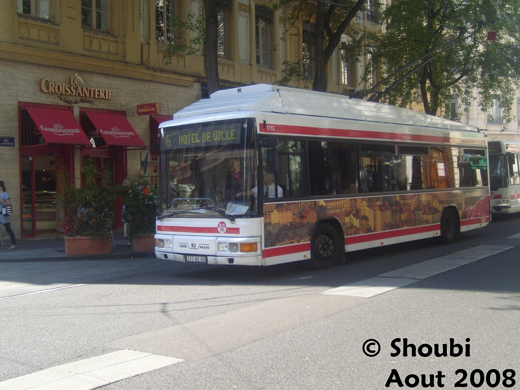S7002816.JPG