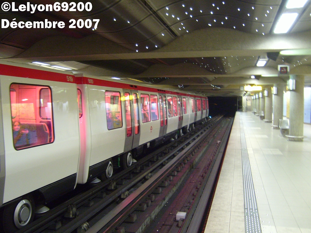 Médiathèque Fleurus/Ligne B TCL/b_S7001365